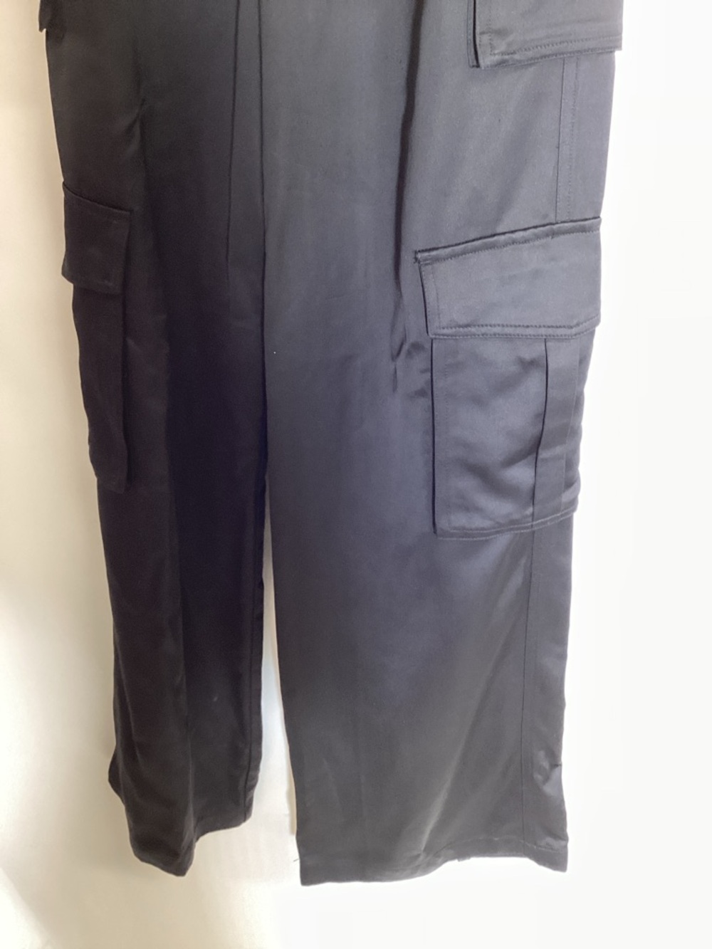 Favorite Daughter Satin Cargo Pants Black Size 2 - Picture 9 of 14